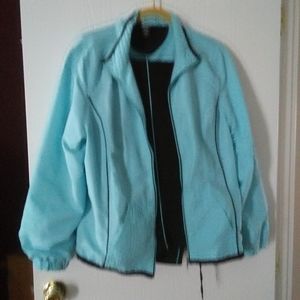 Ladies 2 piece jogging suit.